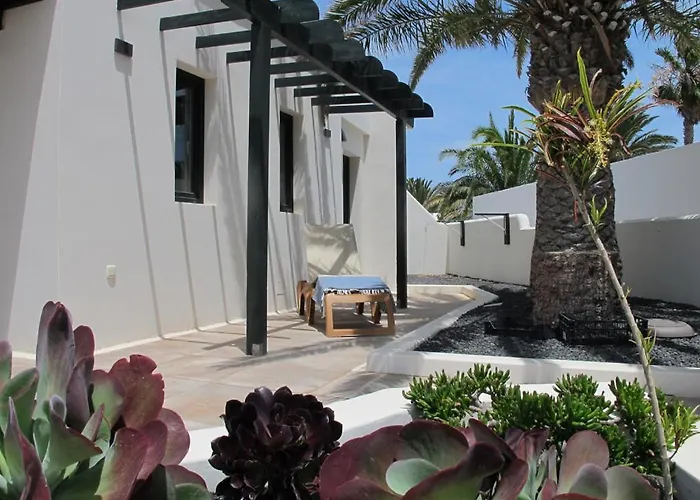 דירה Goa Pool View, Playa Roca Sea Front Access - Free Ac - Wifi *