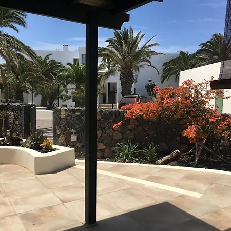 Goa Pool View, Playa Roca Sea Front Access - Free Ac - Wifi كوستا تاغيسي