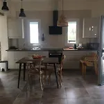 Goa Pool View, Playa Roca Sea Front Access - Free Ac - Wifi شقة كوستا تاغيسي